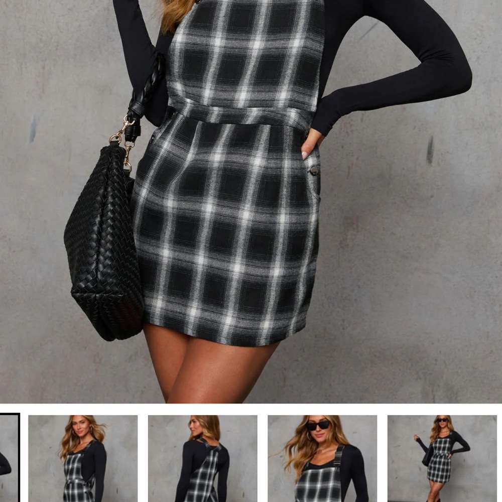 Vici Black and White Long Sleeve Sheath Dress